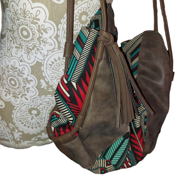 Twig & Arrow Crossbody Purse - Picture 6 of 8